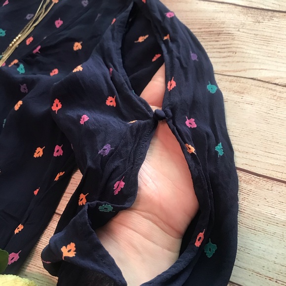 American Eagle Outfitters Cold Shoulder Leaf Midi Dress Size Small - Picture 5 of 13